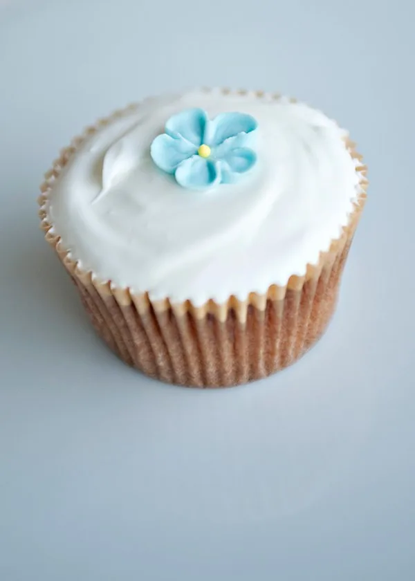 simple vanilla cupcake