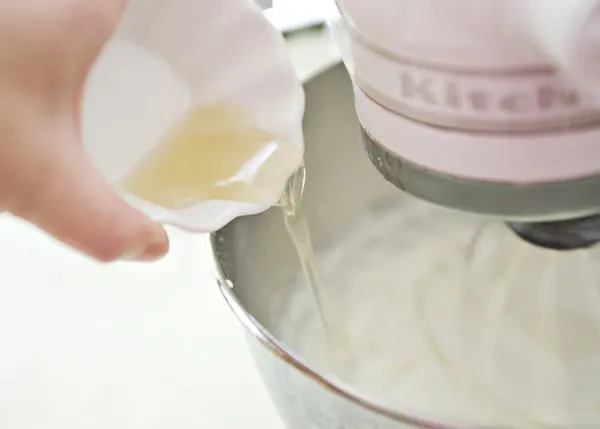 how to stabilize whipped cream