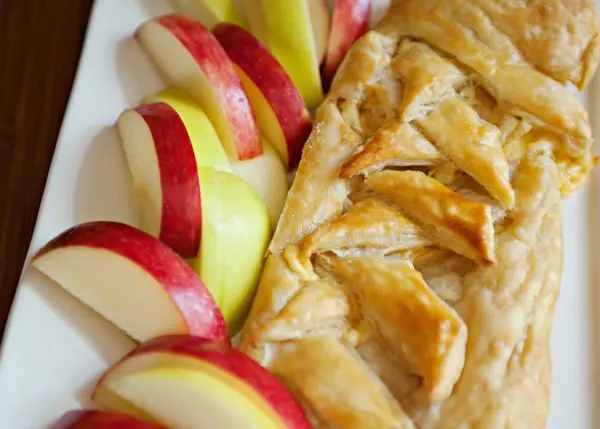 gouda in puff pastry appetizer