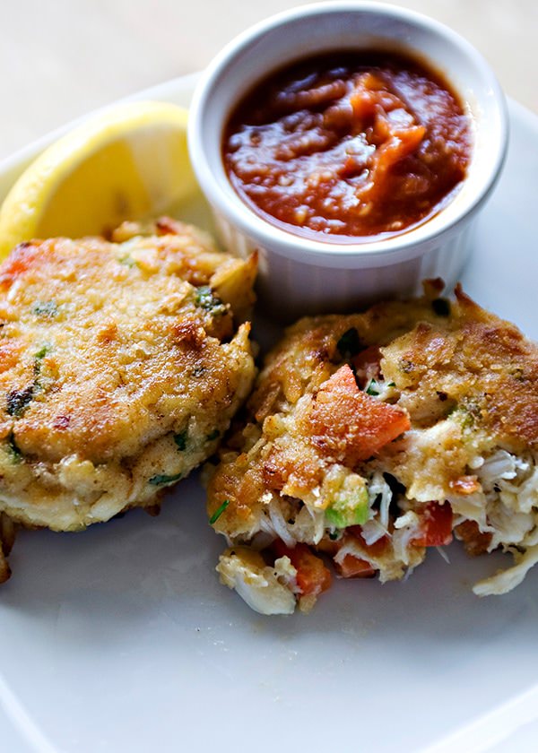 crab cakes with cocktail sauce