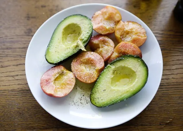grilled peach and avocado salad recipe