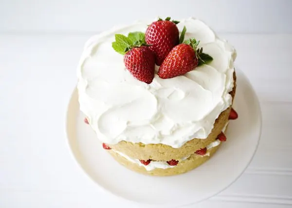 white chocolate strawberry cake recipe