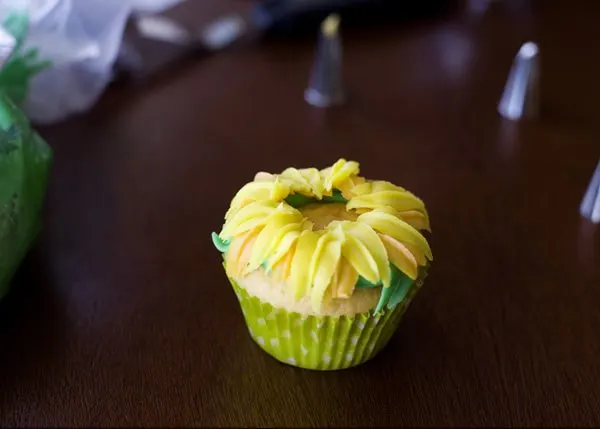 sunflower cupcake recipe