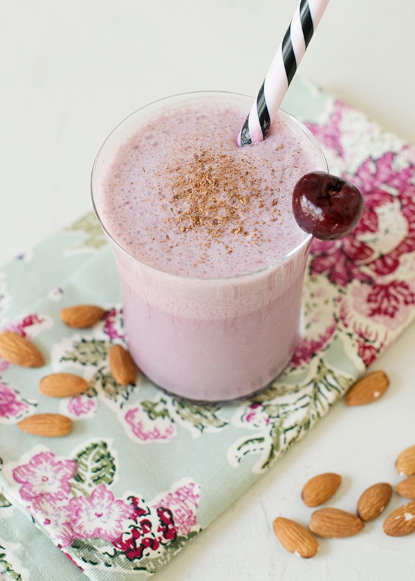 cherry almond smoothie recipe