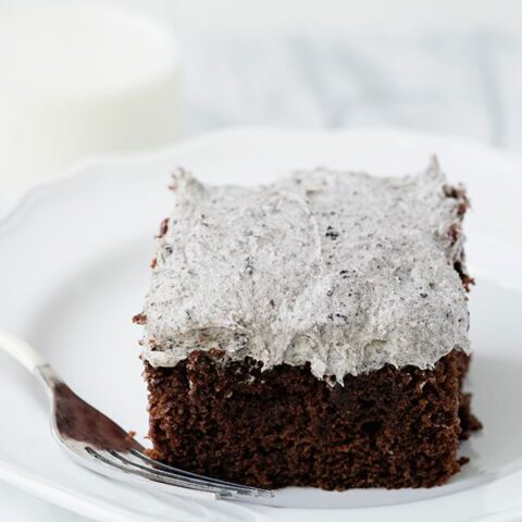 Cookies and Cream Snack Cake