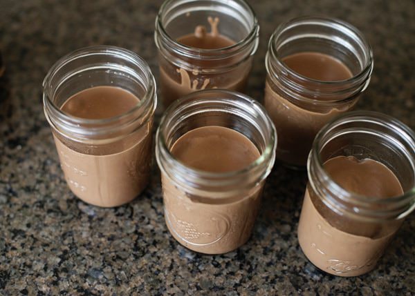 chocolate pudding in mason jars