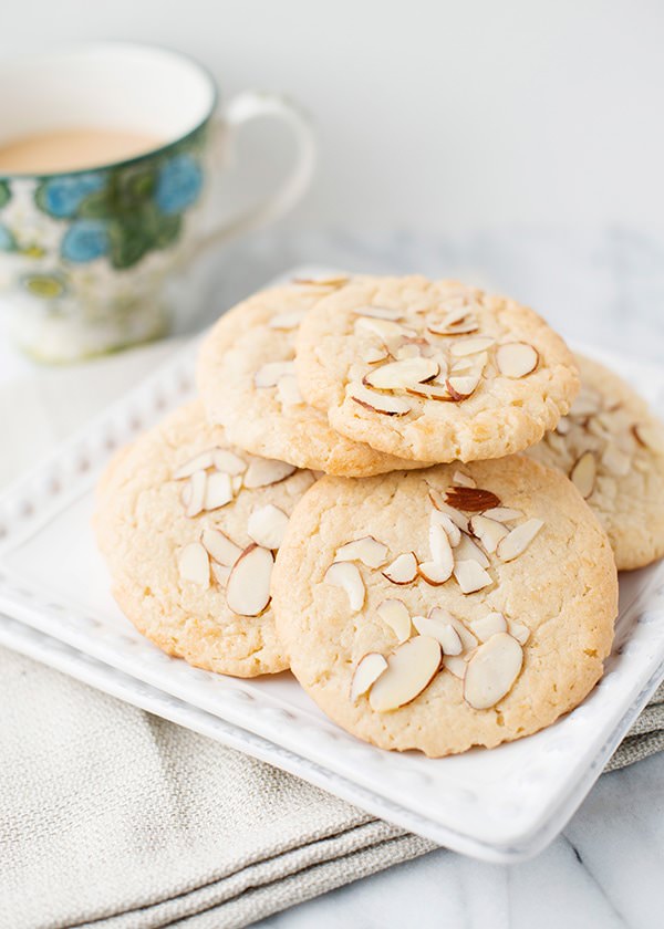 almond cafe cookies recipe