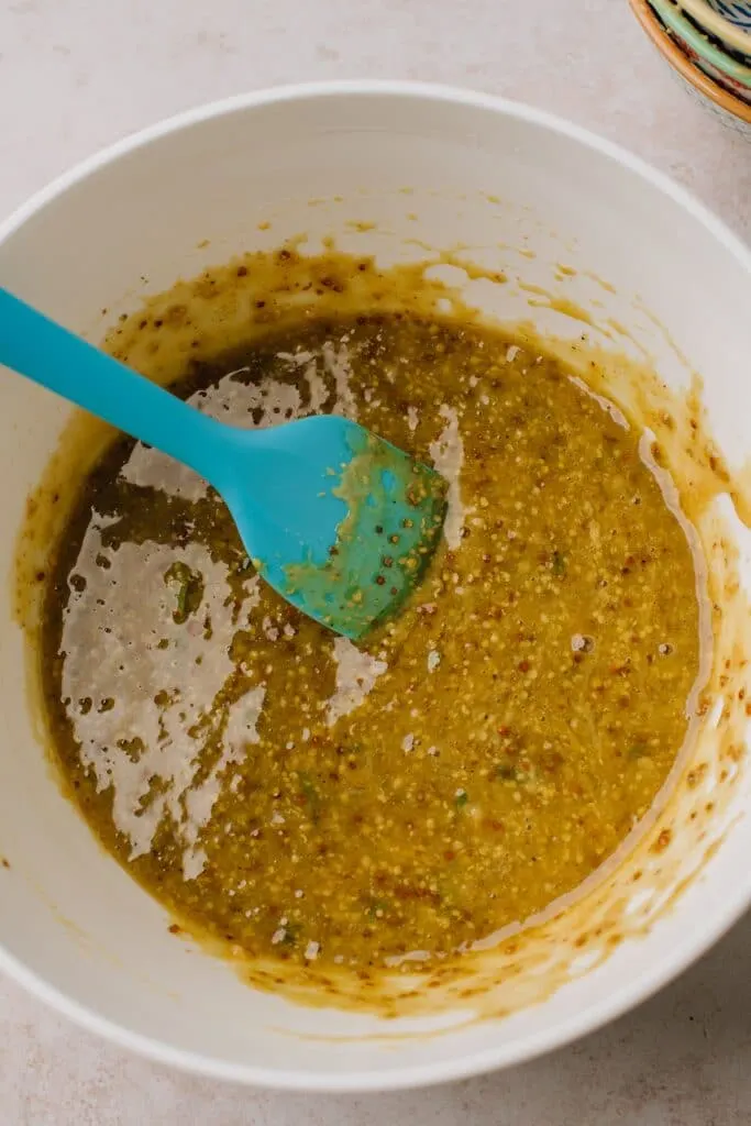 honey mustard sauce in white bowl
