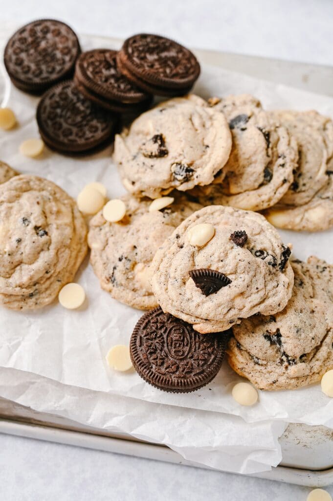 cookies and cream pudding cookies on parchment paper