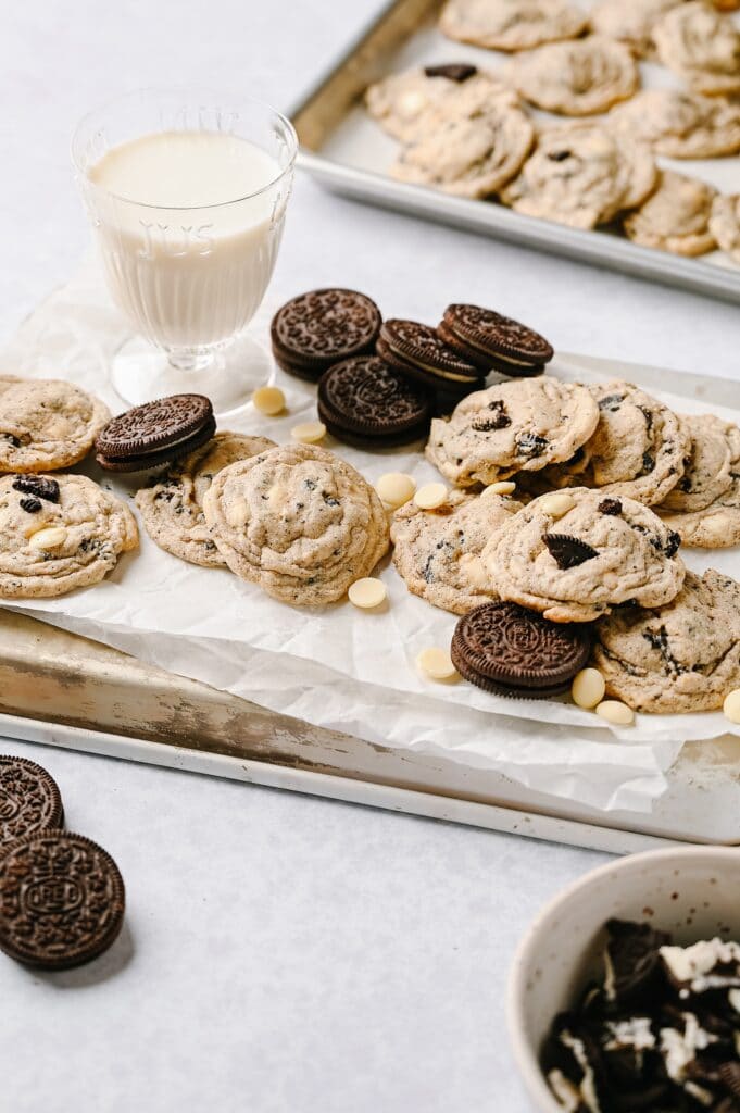 cookies and cream pudding cookies with milk