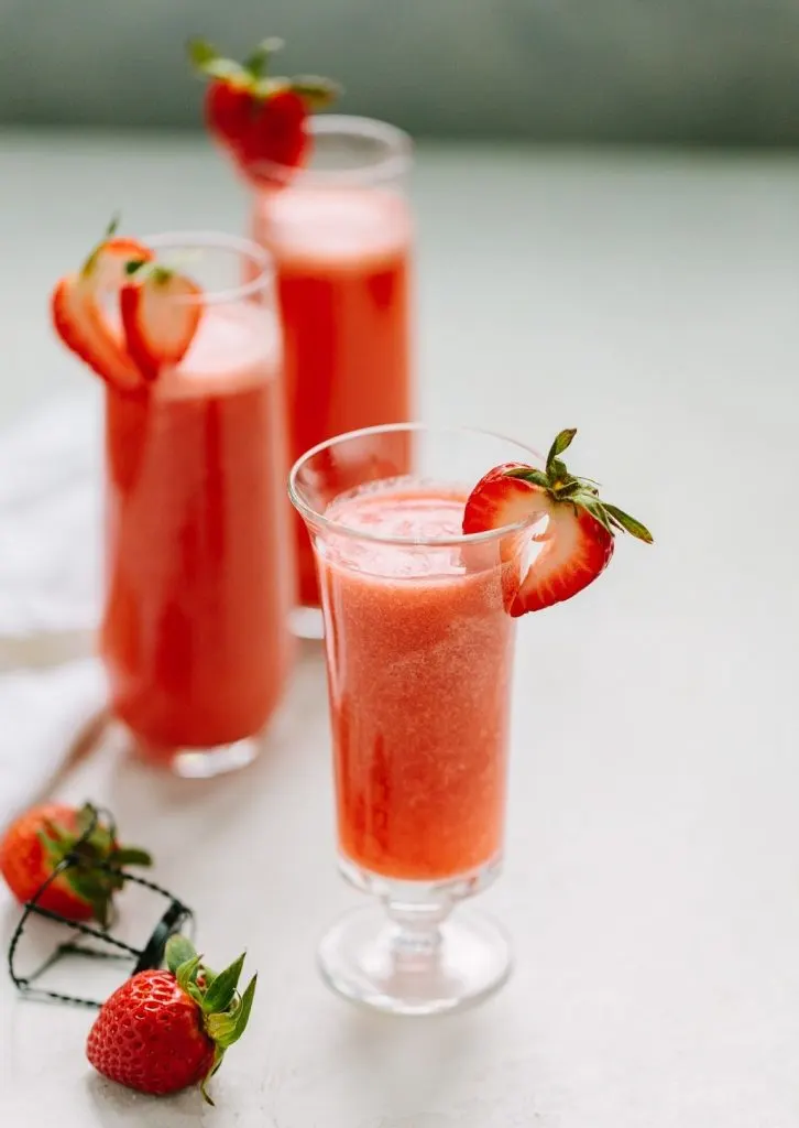 strawberry prosecco rossini 