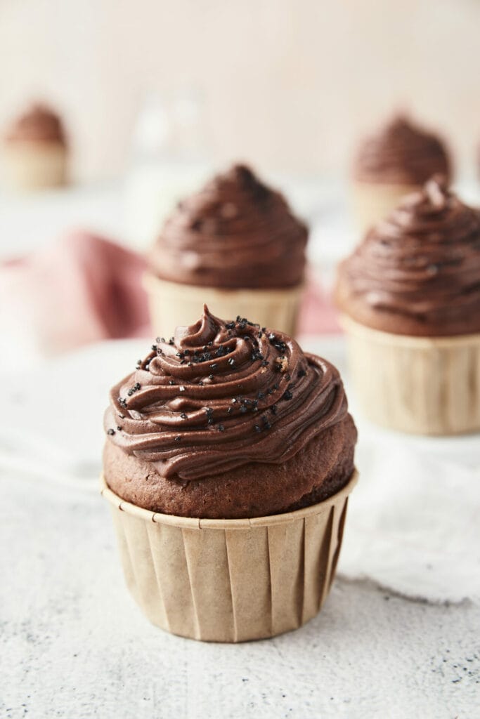 Easy Chocolate Cream Cheese Frosting featured image