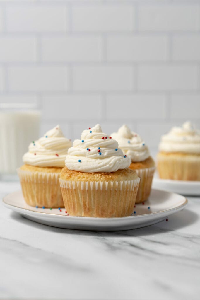 Easy White Frosting Recipe featured image