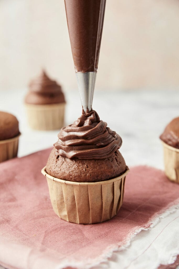 Easy Chocolate Cream Cheese Frosting steps