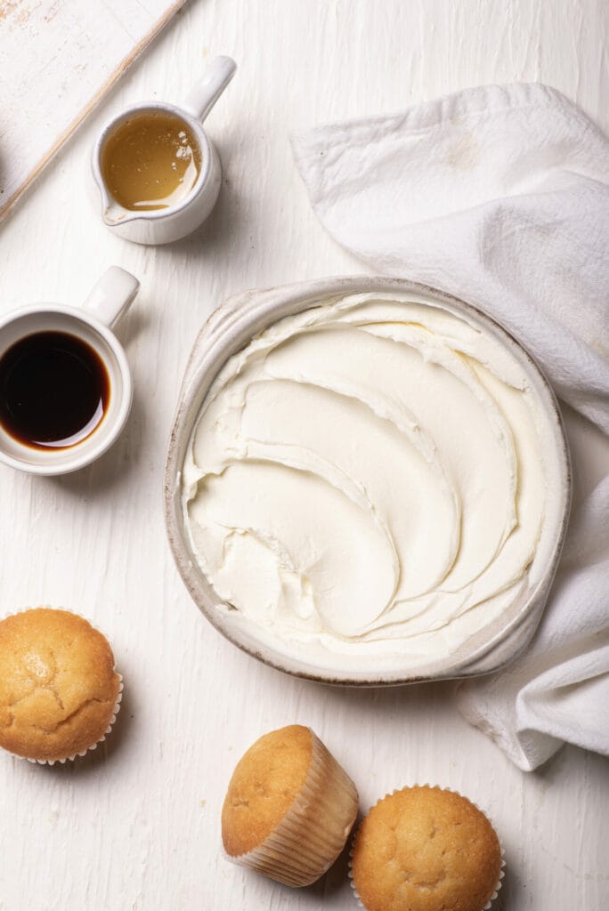 Easy Keto Cream Cheese Frosting ingredients