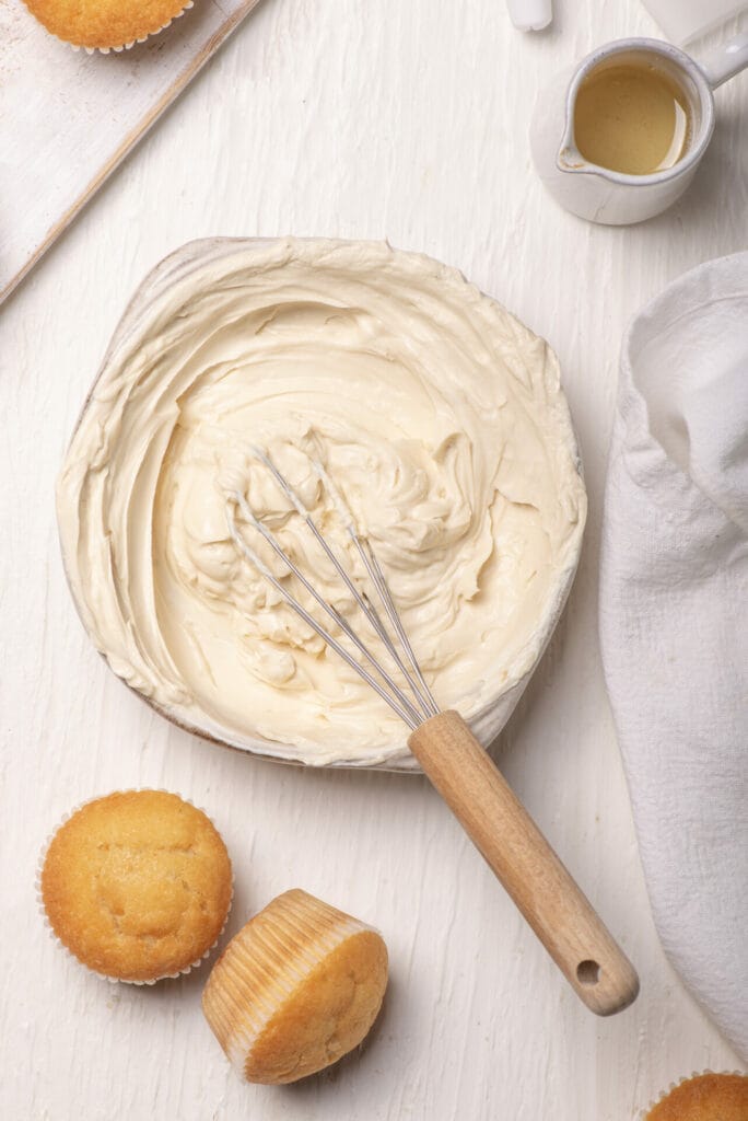 Easy Keto Cream Cheese Frosting