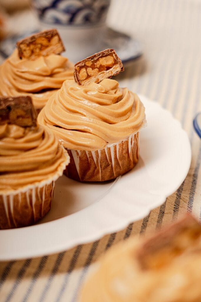 The Best Caramel Cream Cheese Frosting
