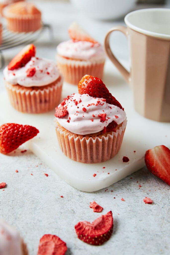 Delicious Strawberry Cupcakes