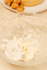 Easy Vegan Cream Cheese Frosting